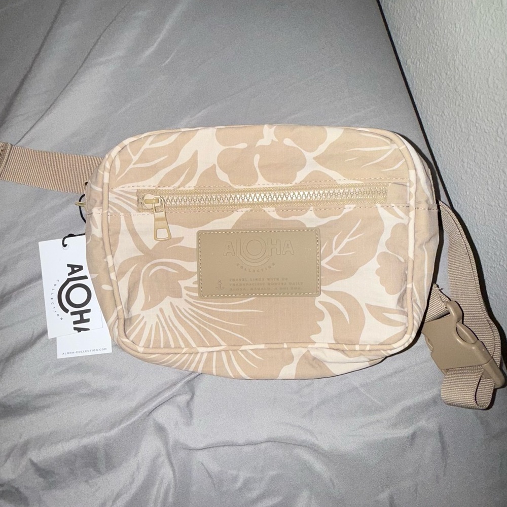 ALOHA Collection Hip Pack BNWT